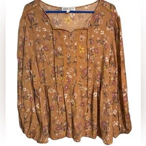 Women’s long sleeve top